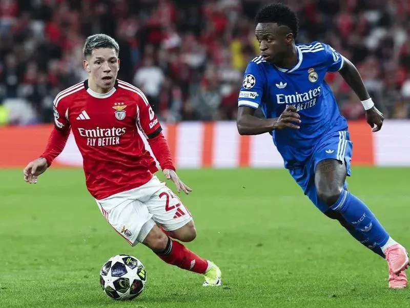 incidente-racista-vinicius-benfica-real-madrid-uefa-protocolo|Foto: EFE/EPA/Jose Sena Goulao La UEFA abre un expediente tras el polémico Benfica-Real Madrid por presuntos insultos de Prestianni a Vinicius. Detalles del protocolo y posibles sanciones