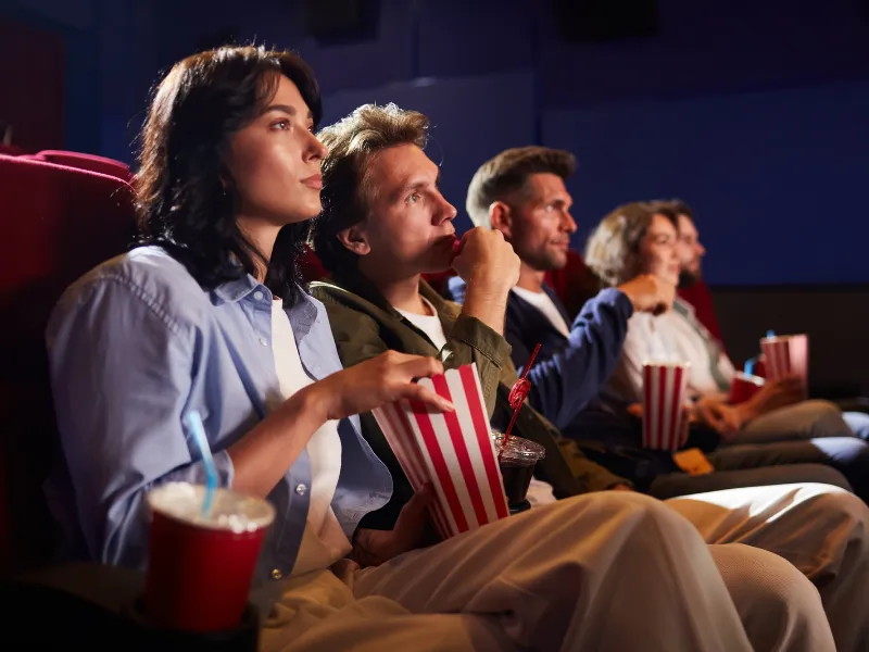 Terror y animación dominan la cartelera de cine esta semana Conoce los estrenos de cine más esperados: terror, animación y autoría con Del Toro, Springsteen, Los domingos y más