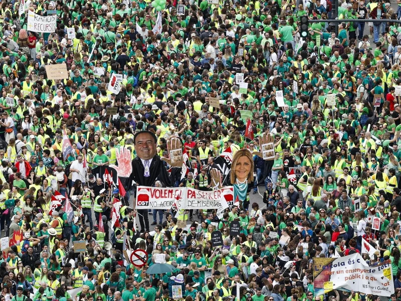 manifestacion-multitudinaria-marea-verde-educacion-publica-centro-valencia|Foto: EFE 