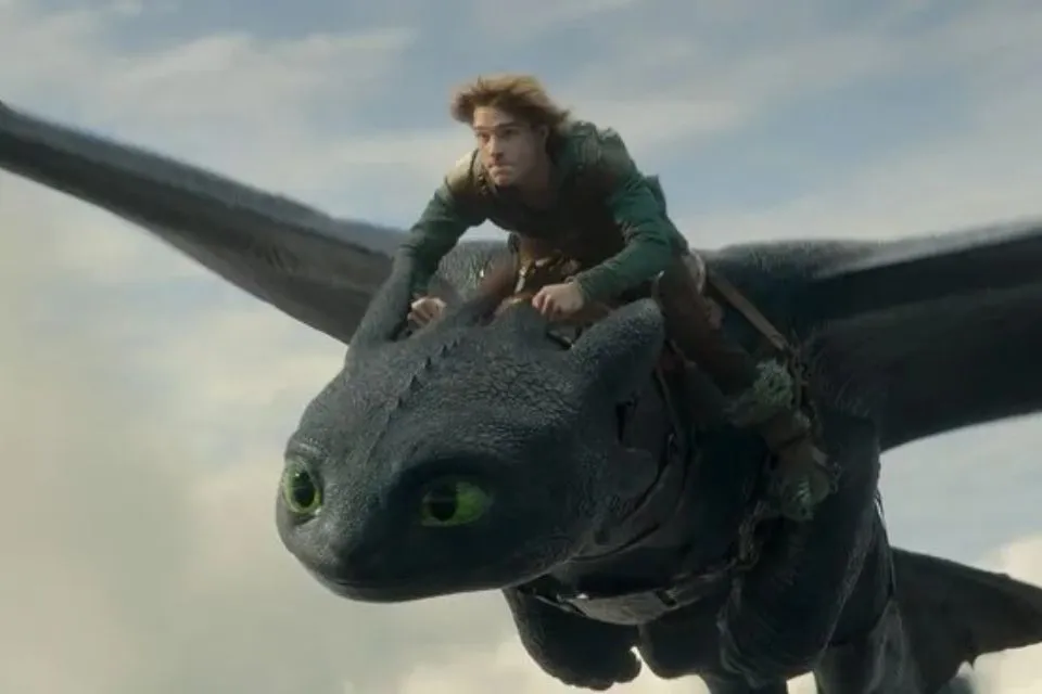 Fotograma de la estela de 'Cómo entrenar a tu dragón'|Foto: EFE/Universal Studios Estos son los estrenos de cine que coinciden la estela del dragón de DreamWorks