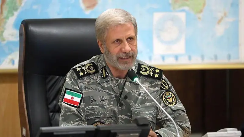 El comandante en jefe del Ejército de Irán, Amir Hatami|Foto: Getty Images/Ejército iraní   Irán promete una "respuesta decisiva" al ataque de EEUU 